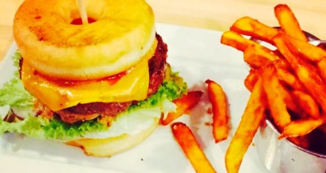 Ketch May Beef- Selbstbedienungs-Burgerbar