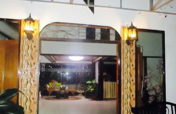 Vencio's Garden Hotel and Restaurant