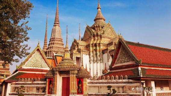 Bangkok The Grand Palace + Wat Phra Chetuphon Wimon Mangkhalaram Rajwaramahawihan + The Temple of the Emerald Buddha day tour