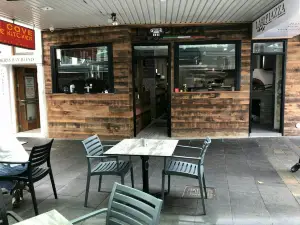 La Piazza Pizza & Pasta