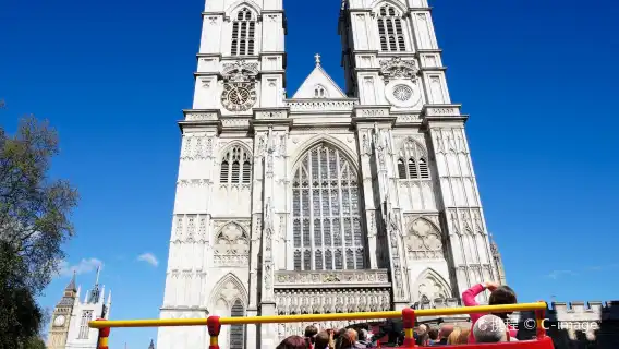London Big Bus Hop-on Hop-off Sightseeing Bus [Includes Thames River Cruise/Audio Guide/Optional Evening Panoramic Tour or Guided Walking Tour/London Landmarks]