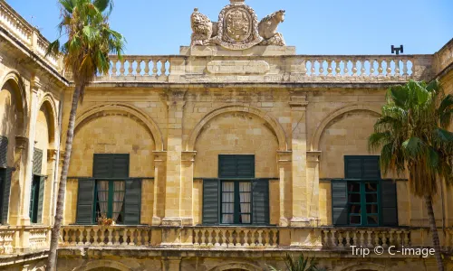 Grandmaster Palace Courtyard