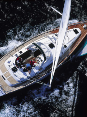 Iris Yacht