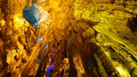 鹽井河景區 attraction in 瀘州