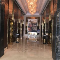 Hailikaiyuanmingdoudajiudiansijixuanzhong Restaurant 여행 사진