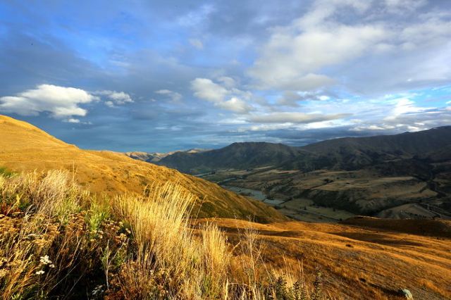 Crown Range Road
