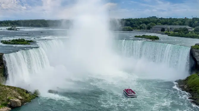 2_Niagara City Cruises