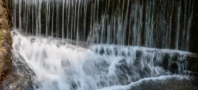 鄰近君悅廣場的酒店