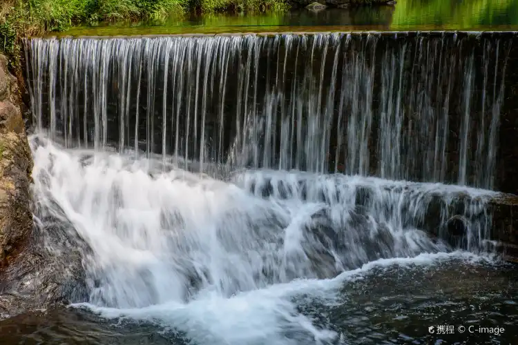 Hotels near Daqishan Scenic Spot