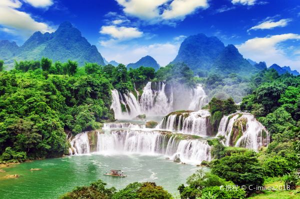 Detian Transnational Waterfall Scenic Area