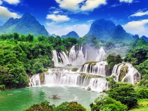 Detian Transnational Waterfall Scenic Spot