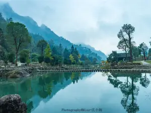 Baizhang Waterfall