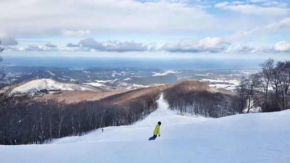 Iwakisan Hyakuzawa Ski Resort