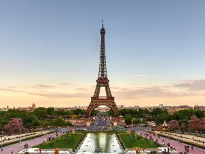 ตั๋วขึ้นหอไอเฟลด้วยลิฟต์ (Paris Eiffel Tower Tickets With Access Lift The Summit)