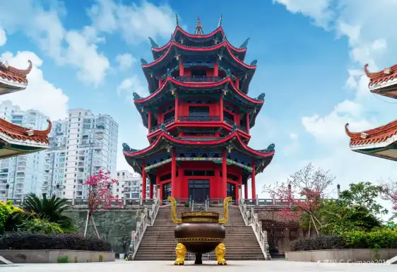 威鎮閣周辺のホテル