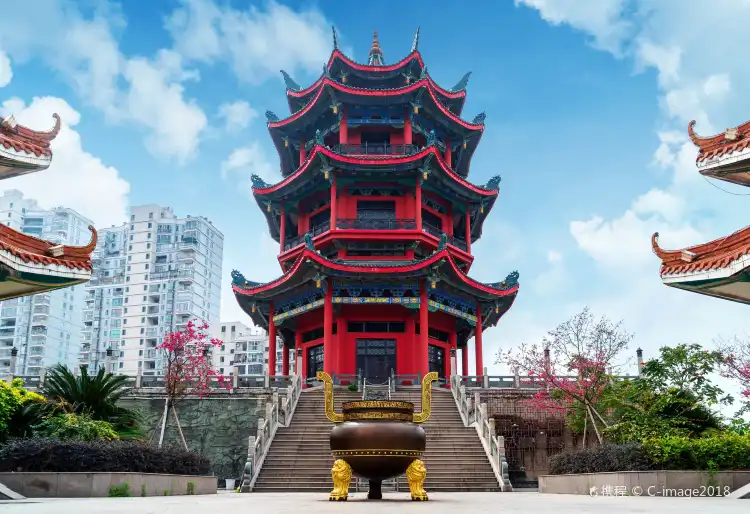 Hotels near Wei Zhen Temple