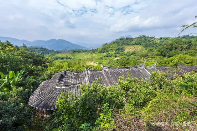 Hotels in Gutian With Parking