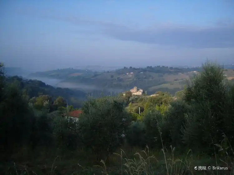 Hotels in Montebuono