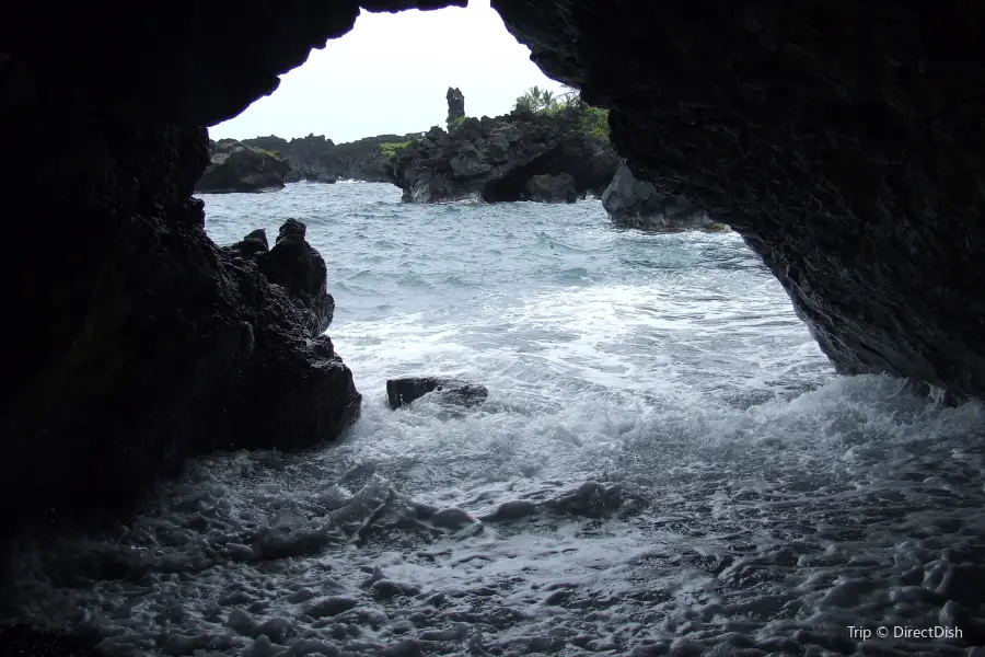 Kaeleku Caverns