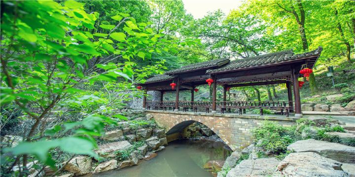 The Twelve Sceneries of Jiangnan in Yongquan