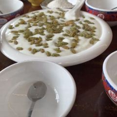 SHENG DE ZHUO LONG CANG GU YAN User Photo
