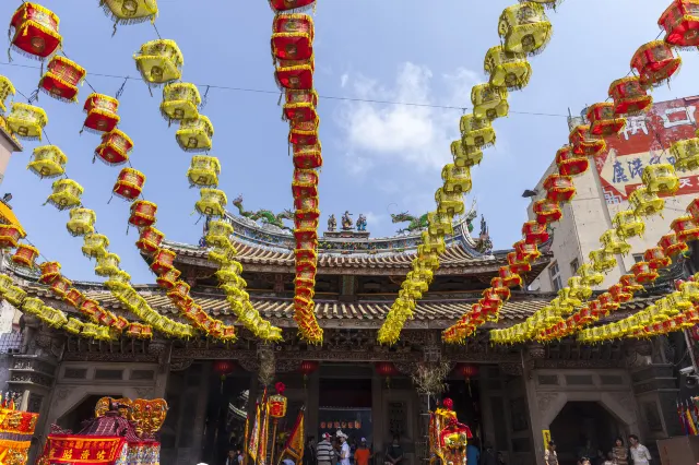 Nice Places Around Taiwan-Taichung, Experience The Artistic and Simple Atmosphere of Lukang Town