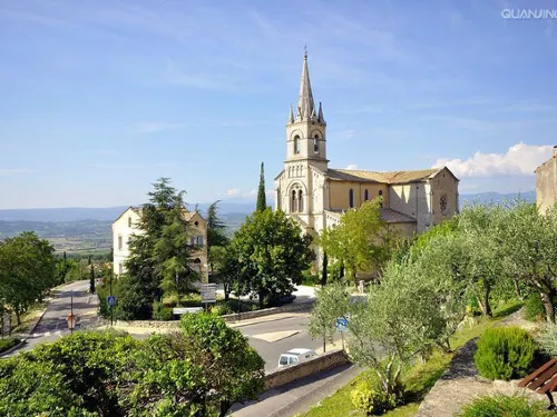 Go to These Local Towns and Take An Alternative Route in The South of France