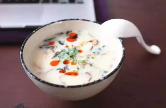 Traditional Shanghai Street Food: Shanghai Cuisine Bucket List 2025