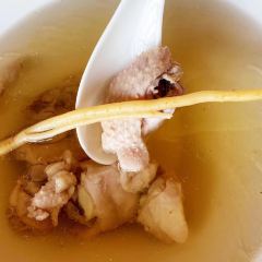 KWEE ZEEN User Photo