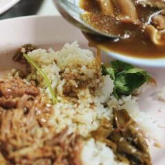 Kha Mu Charoensang Silom User Photo