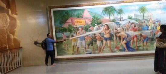 Art in Paradise