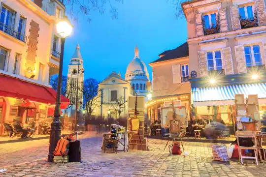 Hotels near Place du Tertre