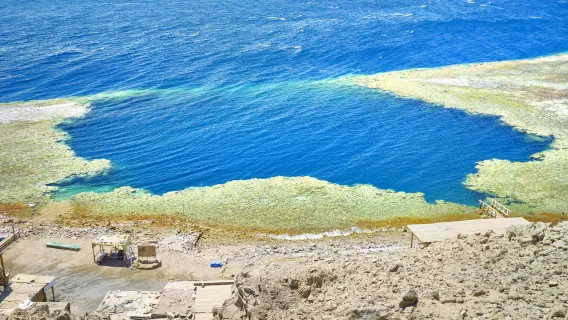 玩水避暑