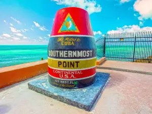 Southernmost Pointและเกสเฮาส์