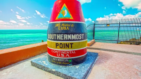 Southernmost Pointและเกสเฮาส์