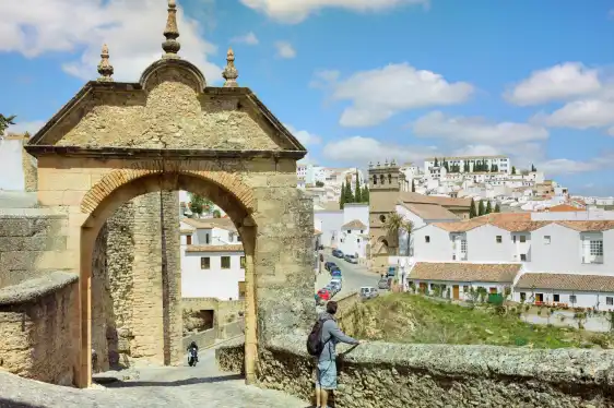 Hotels near Arco de Felipe