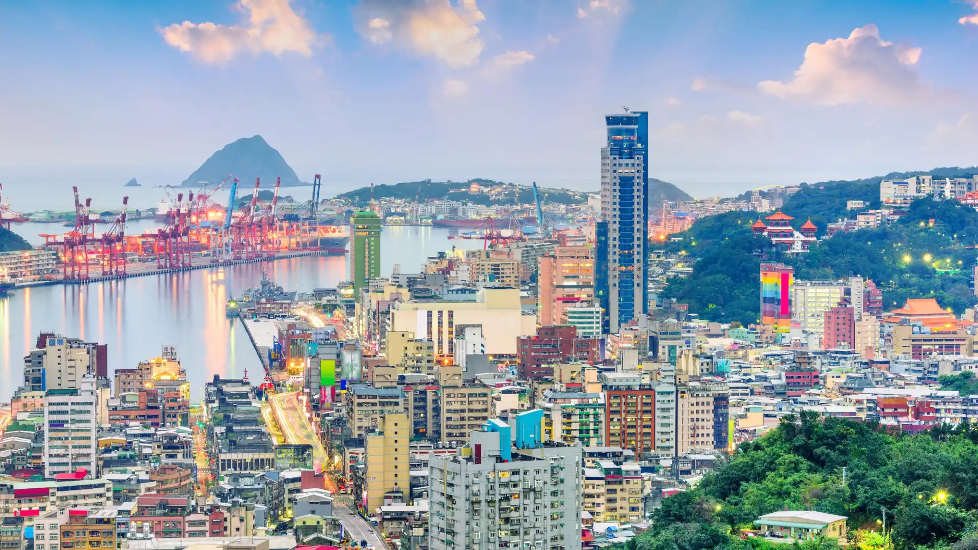 鄰近基隆內港的酒店