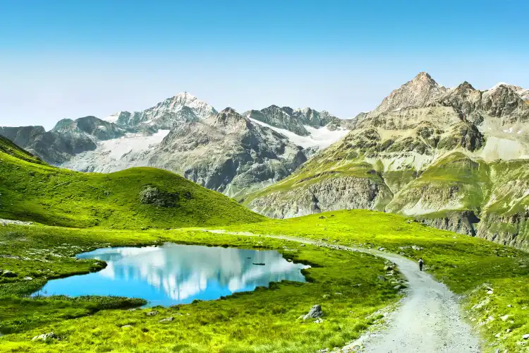 Hotels near Piz Quattervals