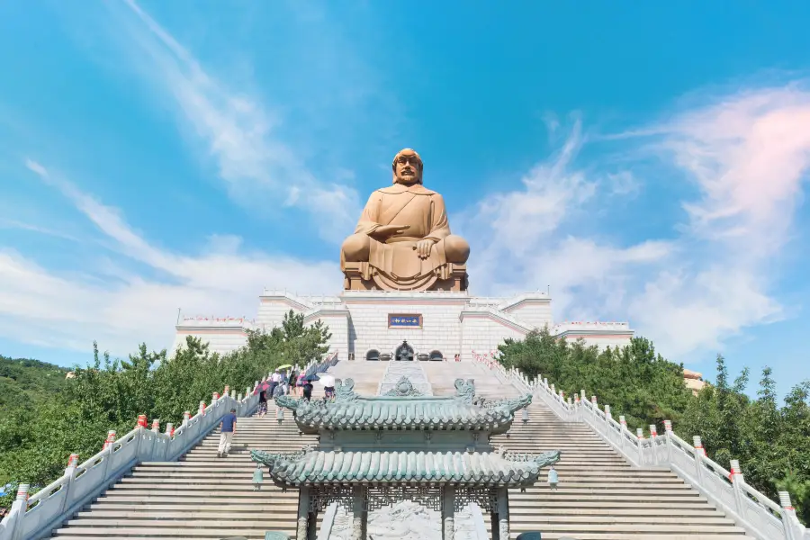 Statue of Chishan God