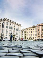 Piazza Farnese