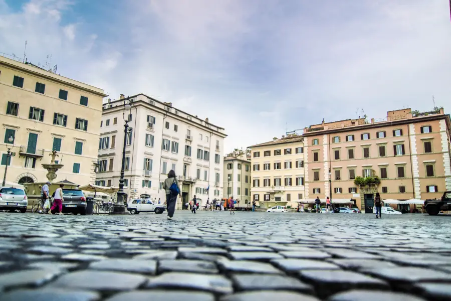 Piazza Farnese