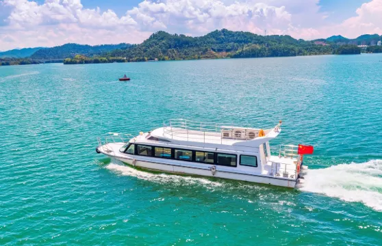 千島湖濱江希爾頓休閒艇票+東南湖區黃山尖門票+來回纜車票 【小眾線路|休閒體驗】