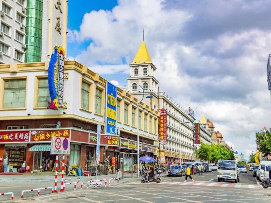 Zhong'e Shangmao Pedestrian Street