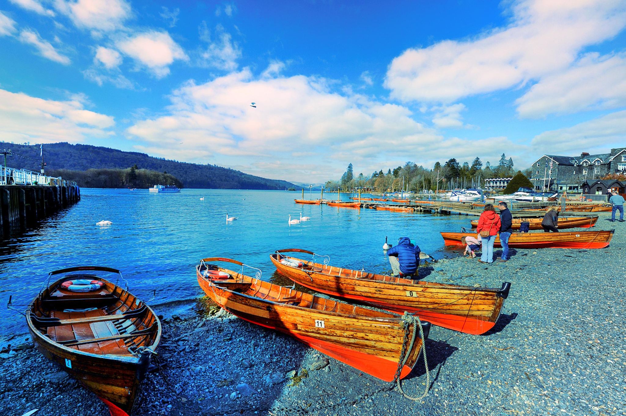 1-day tour to Edinburgh Castle, Windermere, and The University of Manchester in the UK