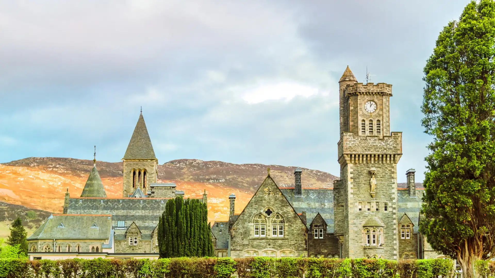 鄰近奧古斯都堡的酒店