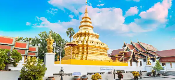 Hotels near Phatardsrijormthong Temple