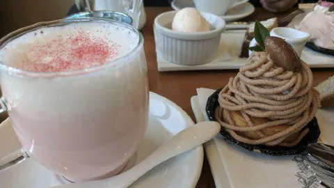 Lagonda Milk Bar in 오아마루