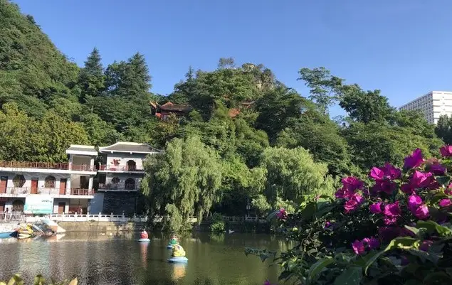 Парк Циньхуа