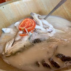 野生菌蒸汽石锅鱼 User Photo