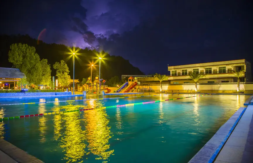 Sanbaishan Requanhe Hot Spring